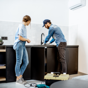 Plumber repairing home pluming